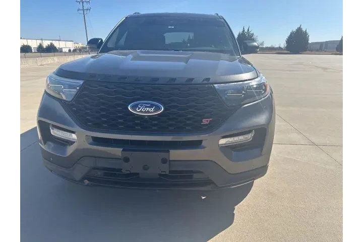 $23426 : Ford Explorer 2020 AWD ST 4d image 2