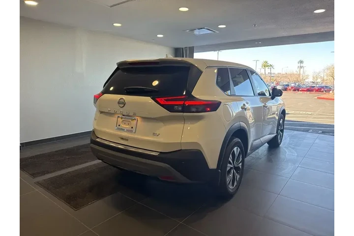 $22984 : Nissan Rogue 2023 SV 4dr Cro image 8