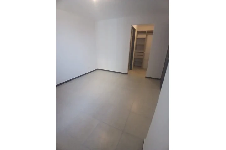 $1 : Apartamento nuevo en renta en image 4