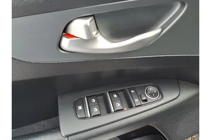 $13488 : Kia Forte 2019 LXS 4dr Sedan image 10