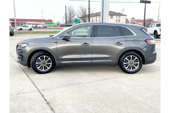 $19998 : Lincoln Nautilus 2020 4dr St image 6