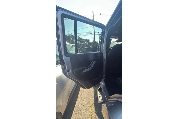 $13647 : Jeep Wrangler Unlimited 2016 image 7