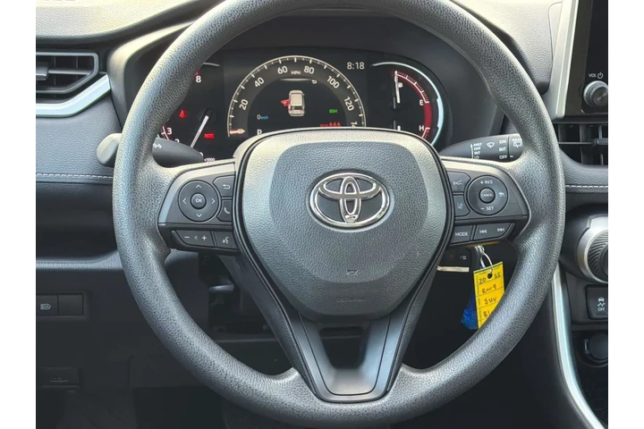 $32253 : Toyota RAV4 2025 LE 4dr SUV image 10