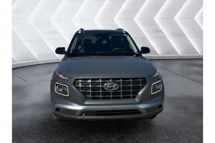 $21995 : Hyundai VENUE 2025 Limited 4 image 2