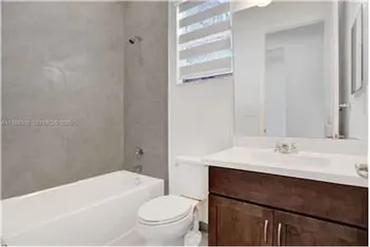 $4500 : Rental property with 3 bedro image 5