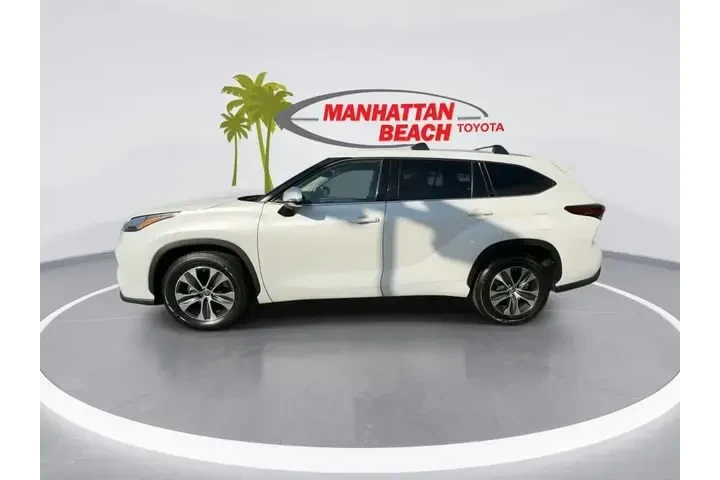 $34566 : Toyota Highlander 2022 XLE 4 image 5