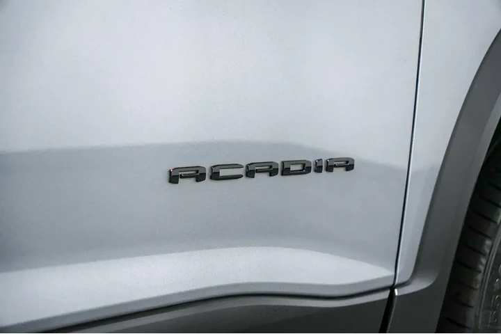 $18778 : 2021 Acadia SLE image 1