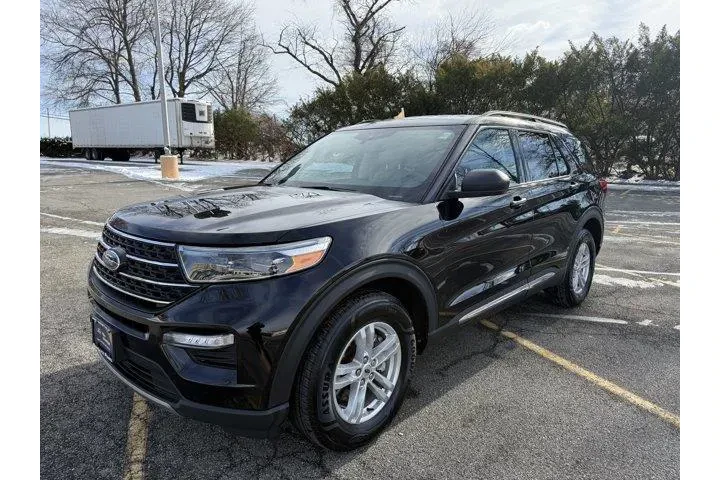 $30985 : Ford Explorer 2022 AWD XLT 4 image 2