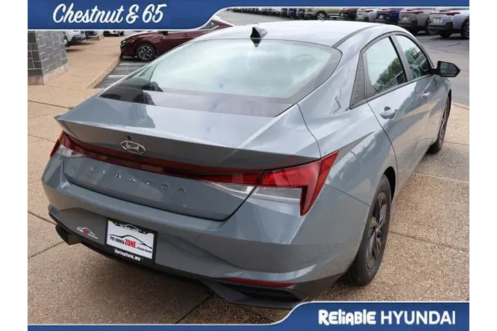 $18889 : Hyundai ELANTRA 2022 SEL 4dr image 6