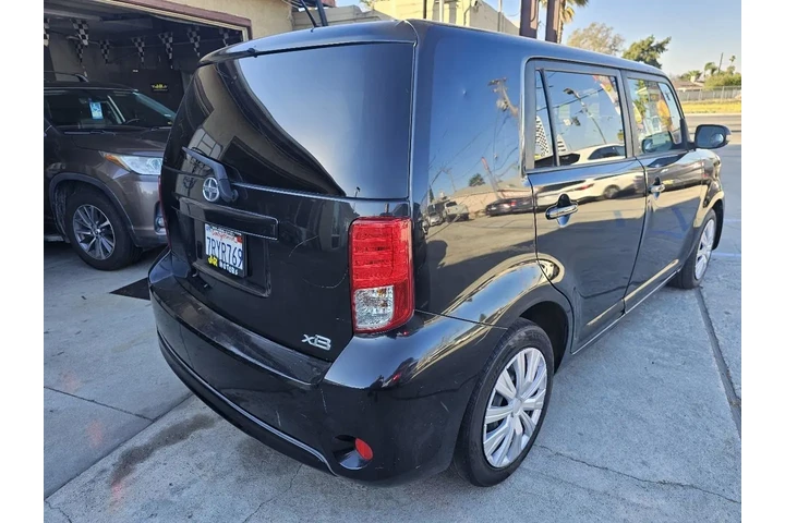 2015 xB 5-Door Wagon 5-Spd MT image 4