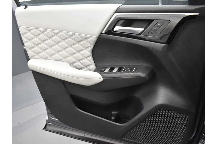 $21995 : Mitsubishi Outlander PHEV 20 image 6