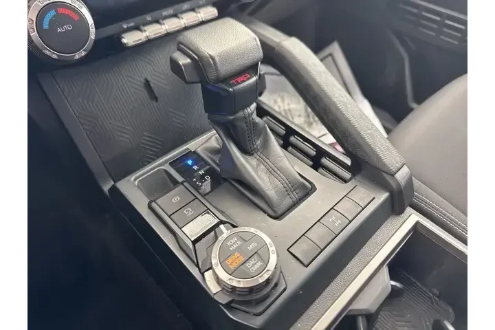 $37996 : Toyota Tacoma 2024 4x4 TRD O image 10