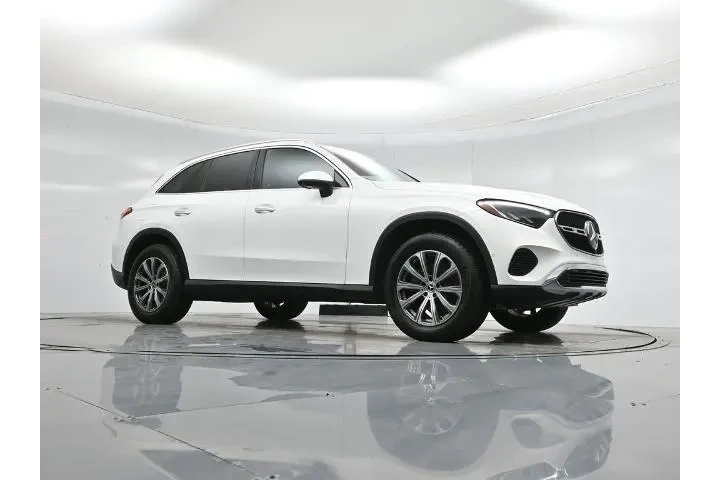 $39557 : Mercedes-Benz GLC 2024 GLC 3 image 3