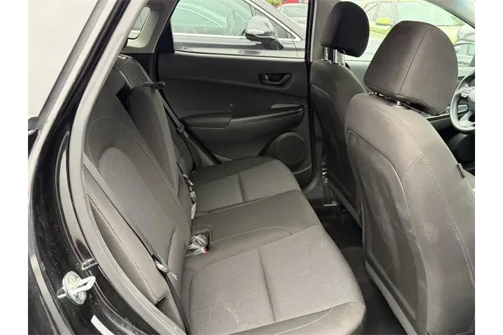 $17585 : Hyundai KONA 2023 SEL 4dr Cr image 10