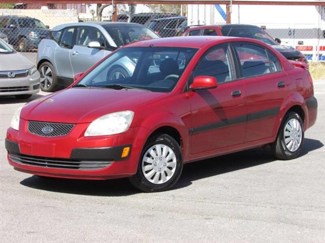 $4700 : 2008 Rio LX image 1