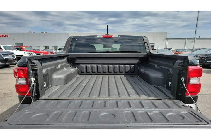 $28445 : Ford Maverick 2023 AWD XLT 4 image 4