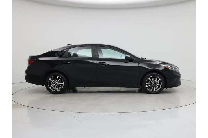 $18998 : Kia Forte 2023 LXS 4dr Sedan image 7