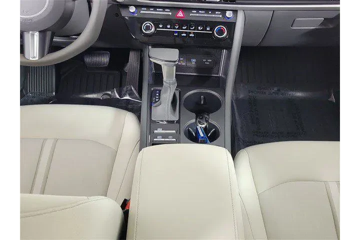 $28069 : Hyundai SONATA 2025 SE 4dr S image 9