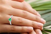 $1098 : Emerald Solitaire Ring 0.50cts thumbnail