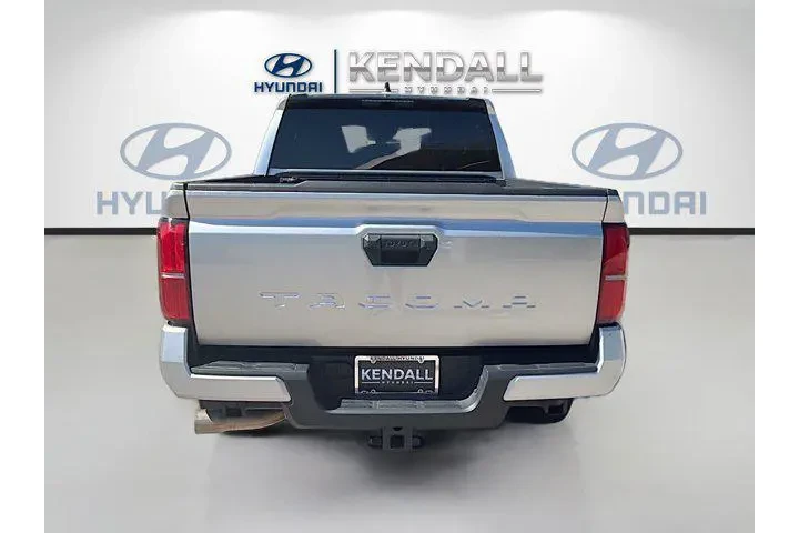 $28300 : Toyota Tacoma 2024 4x2 SR5 4 image 5