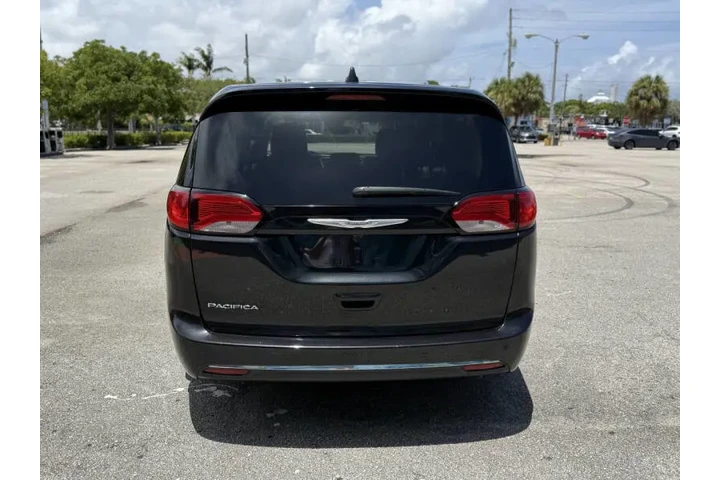 $7777 : 2018 Pacifica Touring Plus image 8