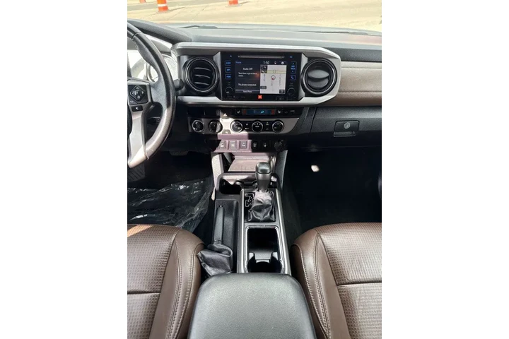 $19495 : 2017 Tacoma Limited image 9