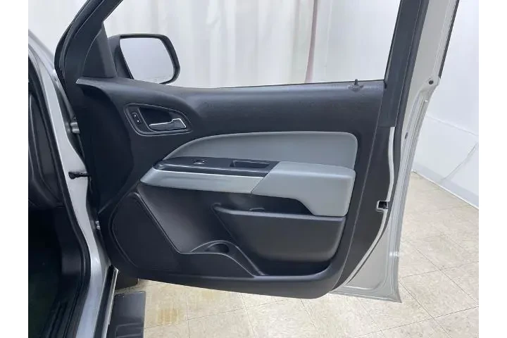 $15877 : Chevrolet Colorado 2016 4x4 image 8