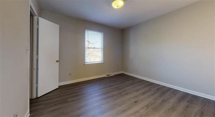 $1400 : "Modern Apartment for Rent!! image 9