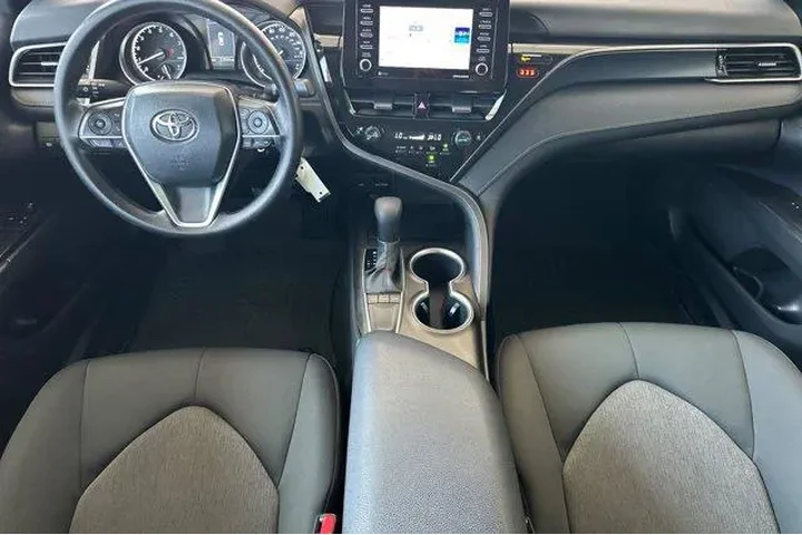$26500 : Toyota Camry 2023 LE 4dr Sed image 1