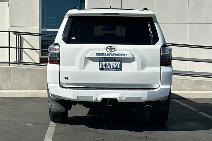 $32900 : Toyota 4Runner 2020 4x2 SR5 image 4