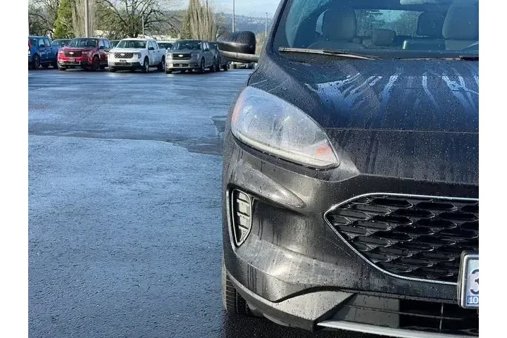 $16983 : Ford Escape 2020 AWD SE 4dr image 8