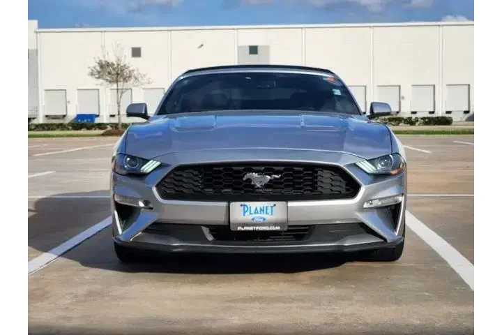$15926 : Ford Mustang 2020 EcoBoost 2 image 2