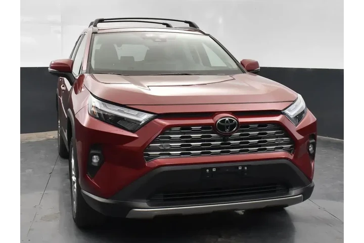 $39488 : Toyota RAV4 2024 AWD Limited image 2