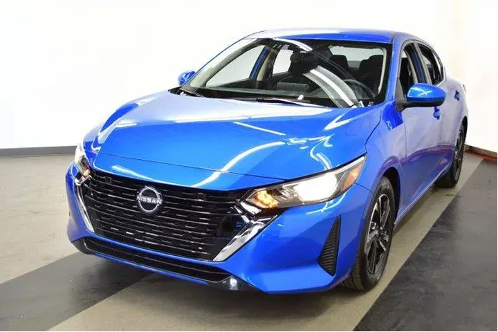 $19994 : Nissan Sentra 2025 SV 4dr Se image 4
