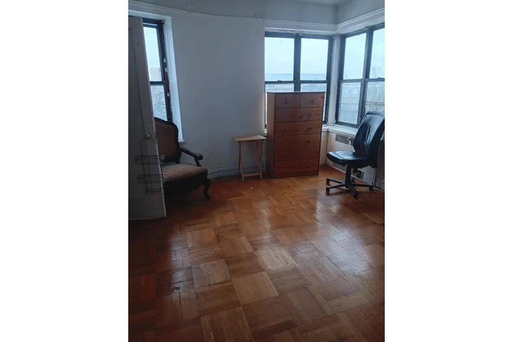 $200 : 🏠 PARA DAMA – SUPER ESPACIOSO image 2