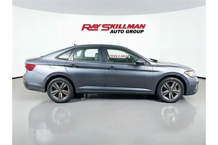 $19975 : Volkswagen Jetta 2024 SE 4dr image 8