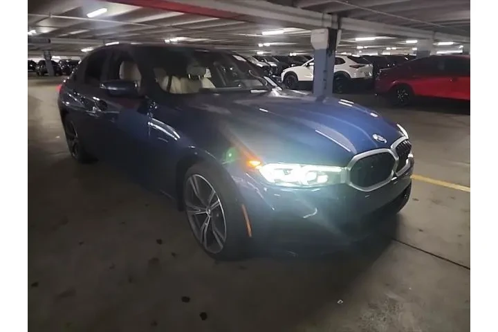 $31995 : BMW 3 Series 2023 330i 4dr S image 1