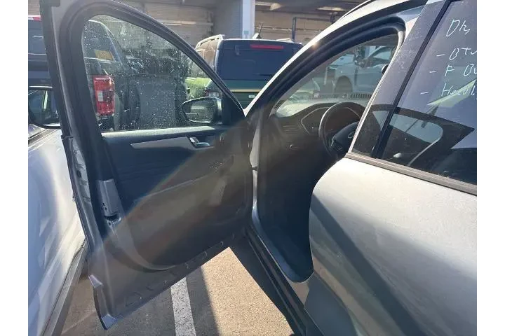 $16935 : Ford Escape 2022 SEL 4dr SUV image 5