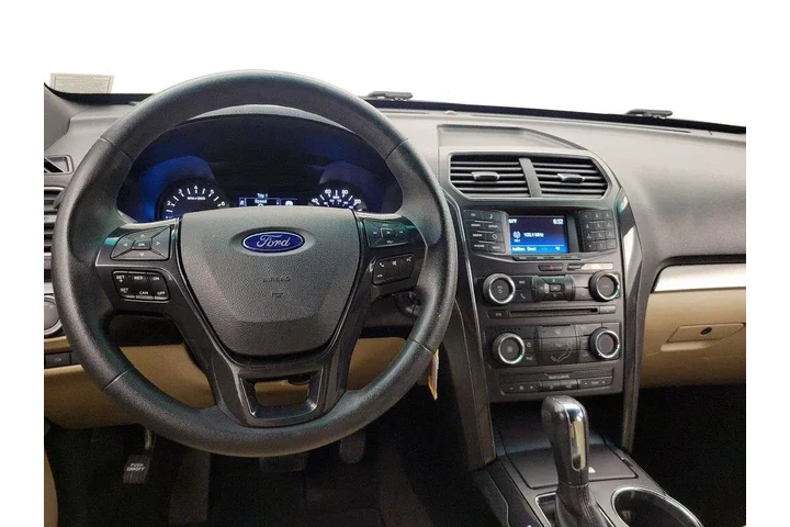 $13998 : Ford Explorer 2016 AWD Base image 9