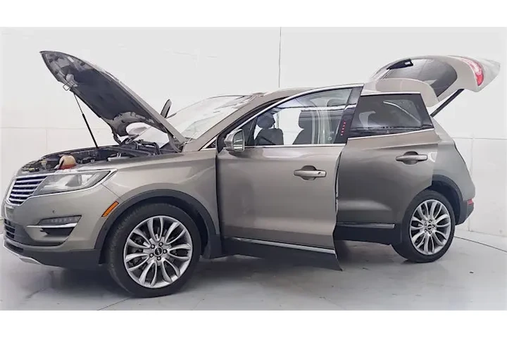 2015 Escape SE 4WD image 9