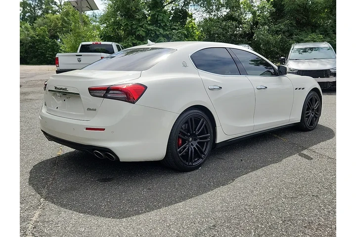 $24899 : Maserati Ghibli 2021 4dr Sed image 5