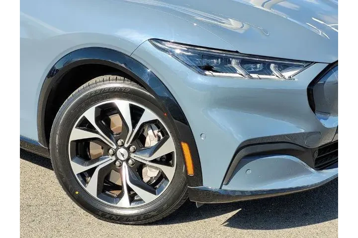 $28900 : Ford Mustang Mach-E 2023 Pre image 9