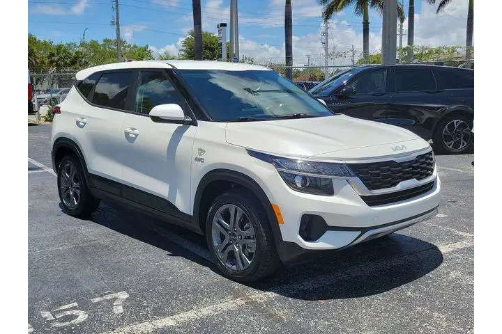 $17790 : Kia Seltos 2023 AWD LX 4dr S image 2