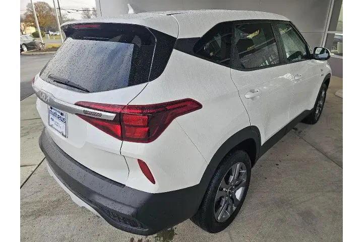 $18990 : Kia Seltos 2023 AWD LX 4dr S image 5