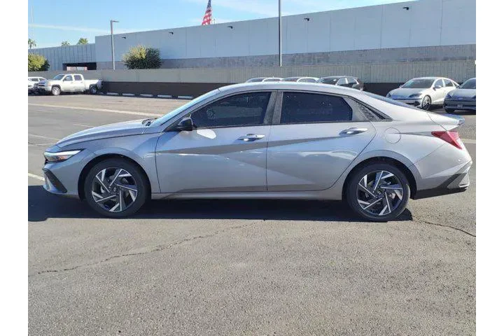 $27700 : Hyundai ELANTRA Hybrid 2025 image 2