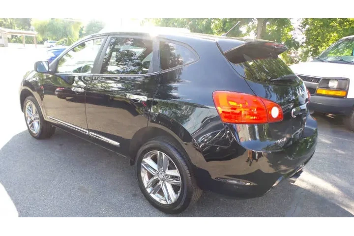 $6900 : 2011 Rogue S Krom image 9