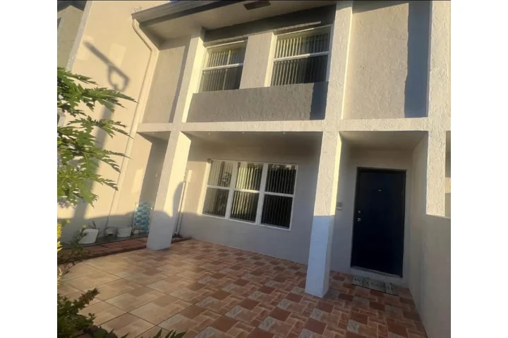 $850 : Rento habitación en Kendall image 4