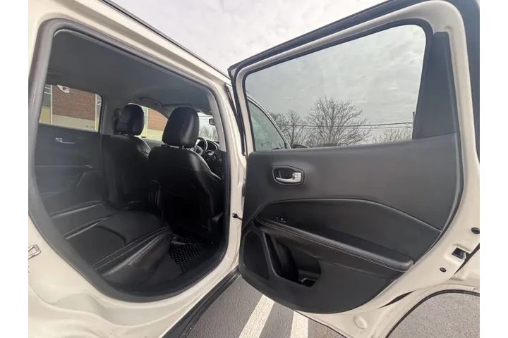 $8999 : 2020 Compass Latitude image 10