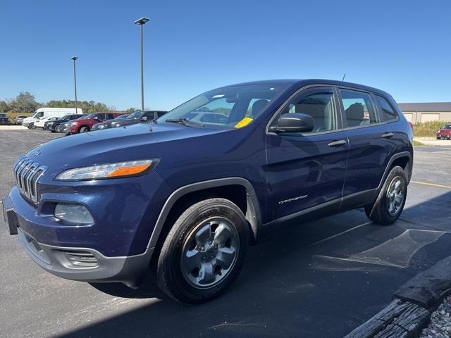 $9693 : Pre-Owned 2014 Cherokee Sport image 3