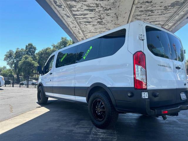 2015 Transit 350 XLT image 3